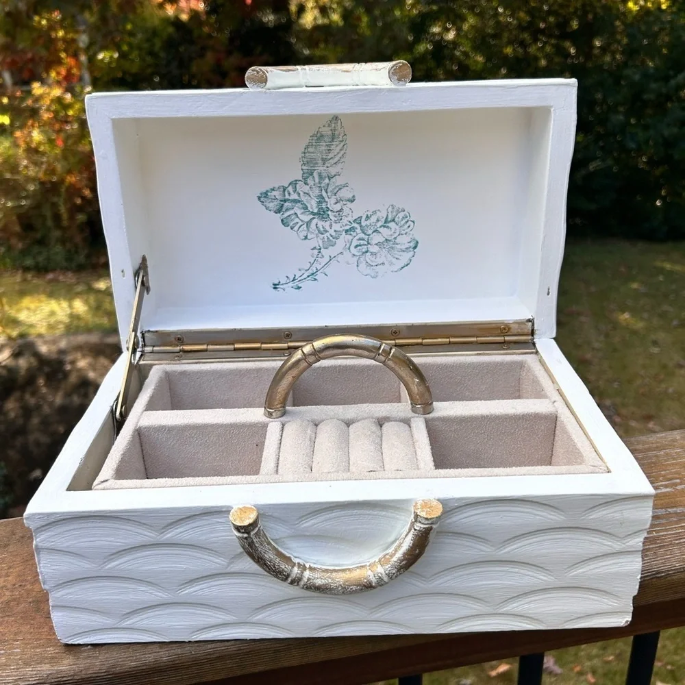 Global Views Textured floral bamboo Chinoiserie jewelry White Storage Box India